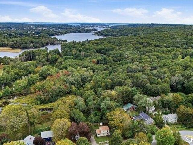 house with 3 bedroom, Groton CT ES105726500