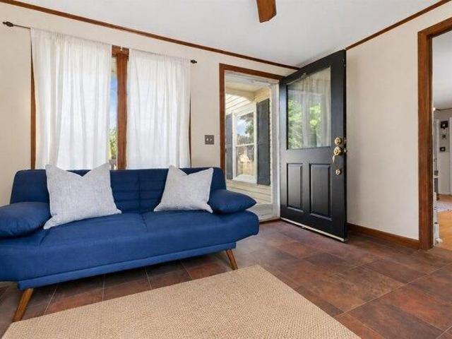 house with 3 bedroom, Groveland MA ES105547675