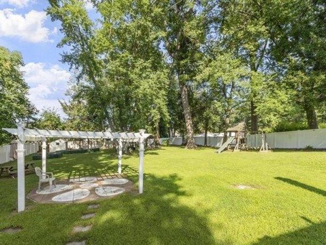 house with 3 bedroom, Grafton MA ES105352451