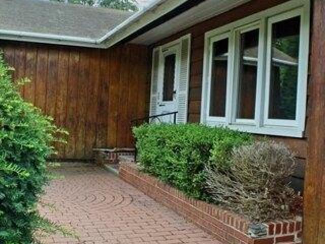 house with 3 bedroom, Greenfield MA ES104604477