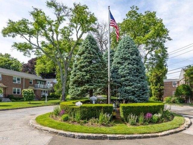 house with 3 bedroom, Greenwich CT ES104853296