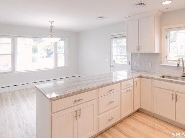 house with 3 bedroom, Greenwich CT ES105319639