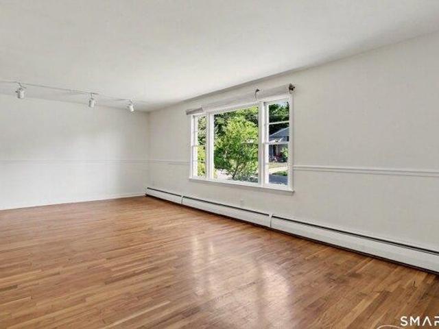 house with 3 bedroom, Hamden CT ES104608218