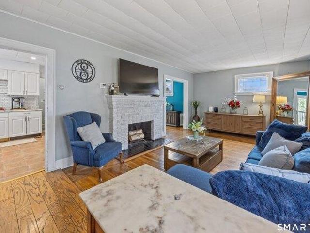 house with 3 bedroom, Hamden CT ES105426608