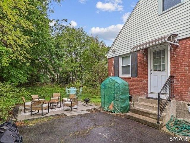 house with 3 bedroom, Hamden CT ES105441837