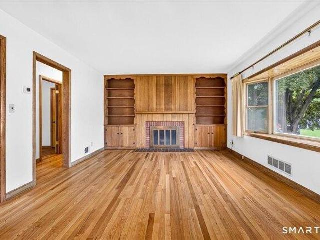 house with 3 bedroom, Hamden CT ES105474416