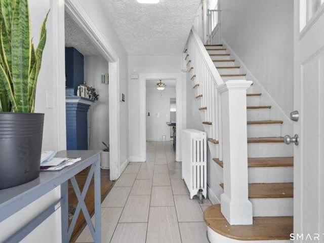 house with 3 bedroom, Hamden CT ES105476437
