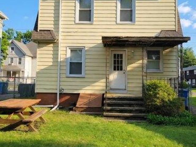 house with 3 bedroom, Hamden CT ES105558836