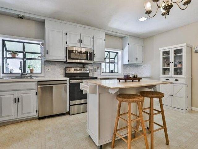 house with 3 bedroom, Hampstead NH ES104542684