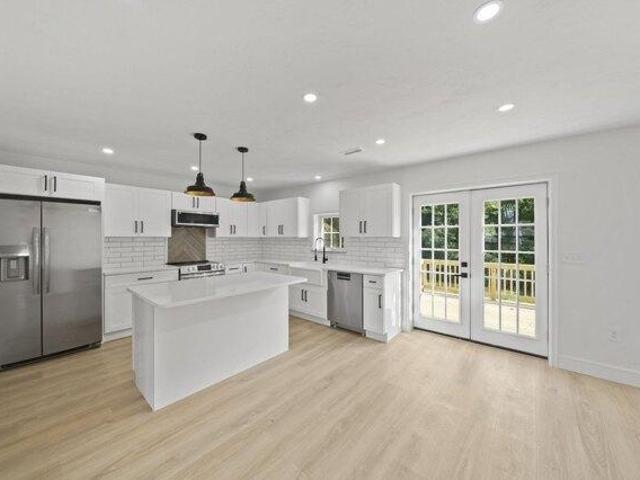 house with 3 bedroom, Hanover MA ES105725823
