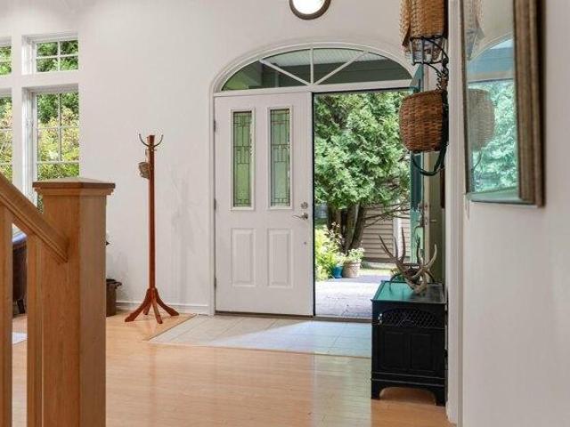 house with 3 bedroom, Hanover NH ES105632888