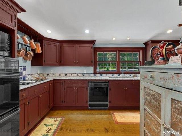 house with 3 bedroom, Haddam CT ES105401228