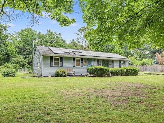 house with 3 bedroom, Hadley MA ES105330445