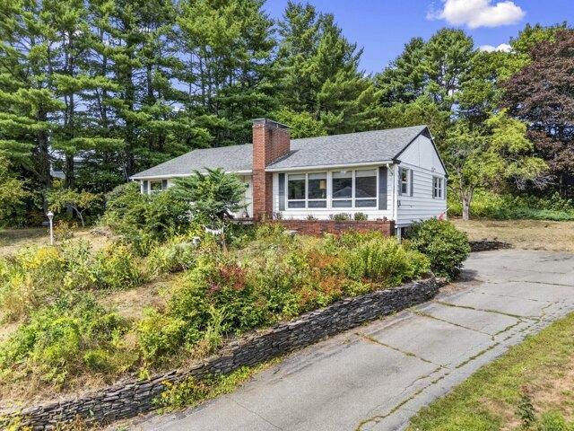 house with 3 bedroom, Hallowell ME ES105749770