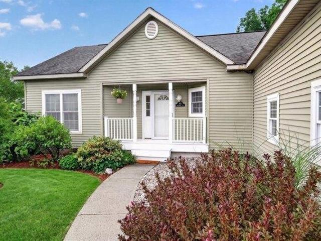 house with 3 bedroom, Hartford VT ES104513753