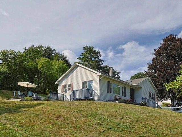 house with 3 bedroom, Hartford VT ES105612242