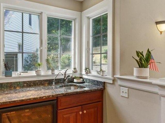 house with 3 bedroom, Haverhill MA ES105401604