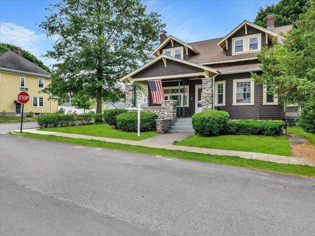 house with 3 bedroom, Haverhill MA ES105425791