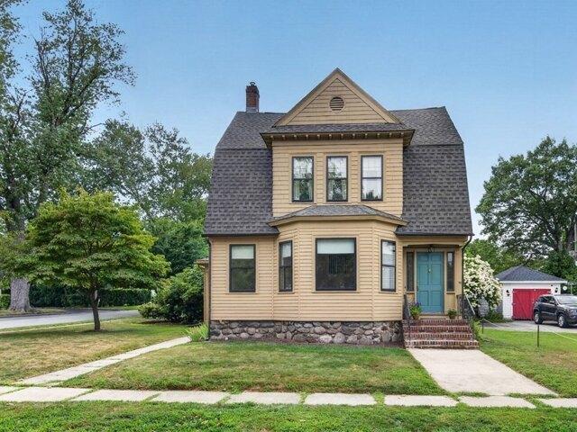 house with 3 bedroom, Haverhill MA ES105442394