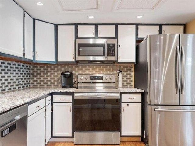 house with 3 bedroom, Haverhill MA ES105493612