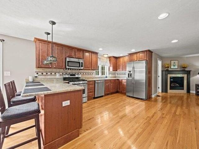 house with 3 bedroom, Haverhill MA ES105498289