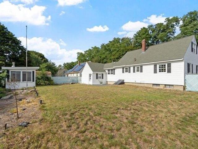 house with 3 bedroom, Haverhill MA ES105631647