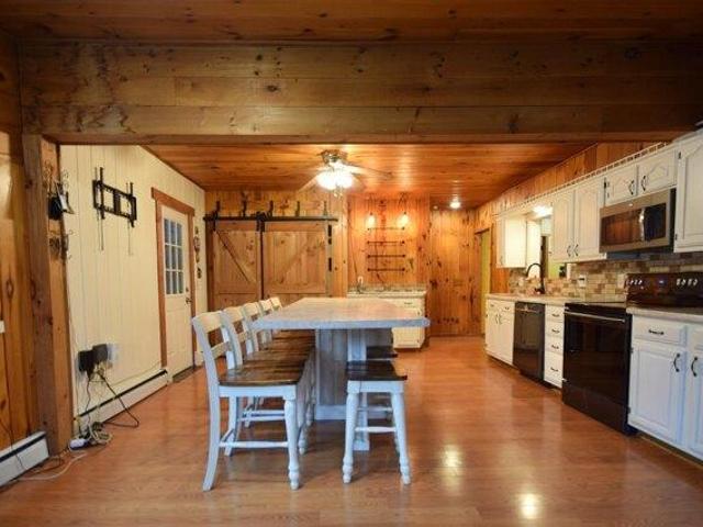 house with 3 bedroom, Hinesburg VT ES105550881