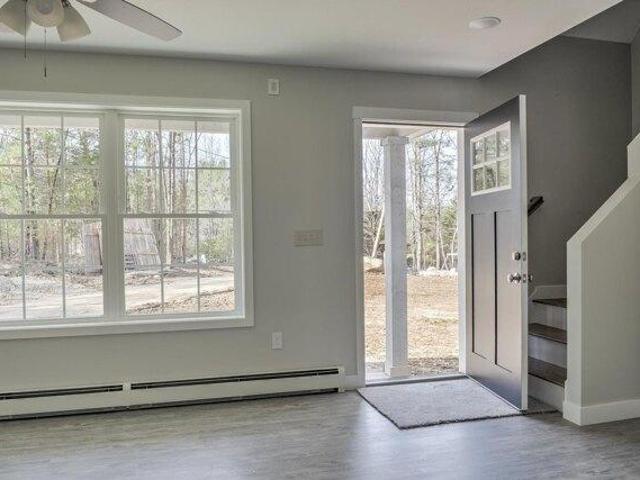 house with 3 bedroom, Hinsdale NH ES105276770
