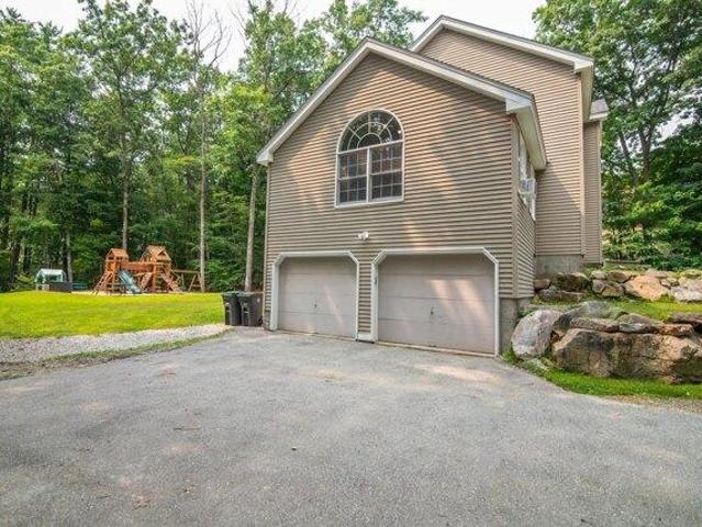 house with 3 bedroom, Hooksett NH DS104263360