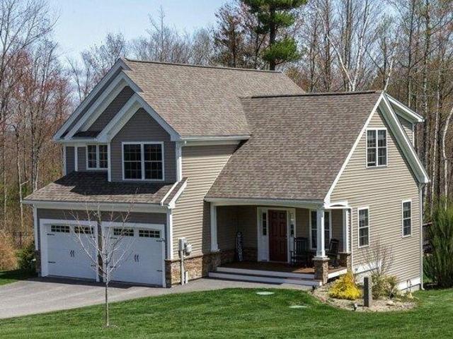 house with 3 bedroom, Hooksett NH DS104237862
