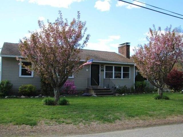 house with 3 bedroom, Hooksett NH DS104374855
