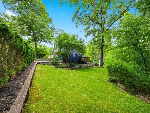 house with 3 bedroom, Hooksett NH ES104236318