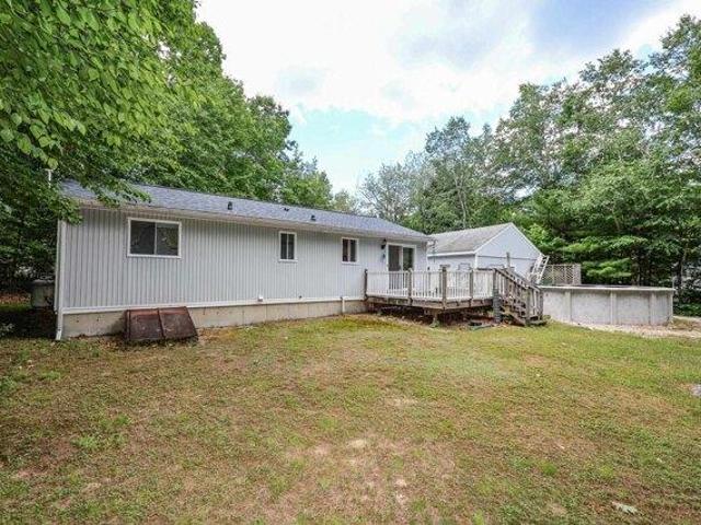 house with 3 bedroom, Hooksett NH ES104445765