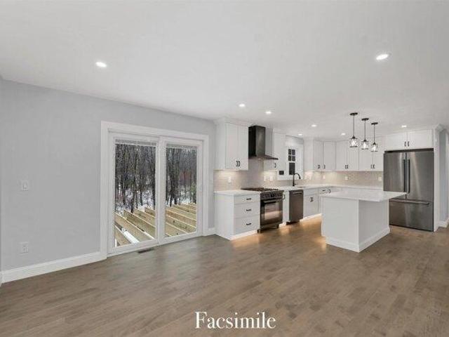 house with 3 bedroom, Hooksett NH ES105423661