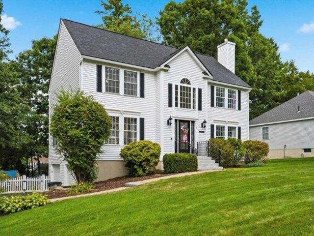 house with 3 bedroom, Hooksett NH ES105439115