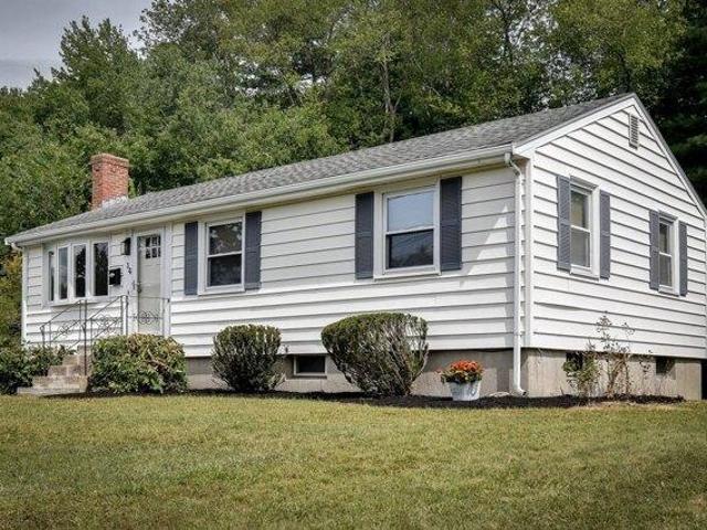 house with 3 bedroom, Holbrook MA ES106157967