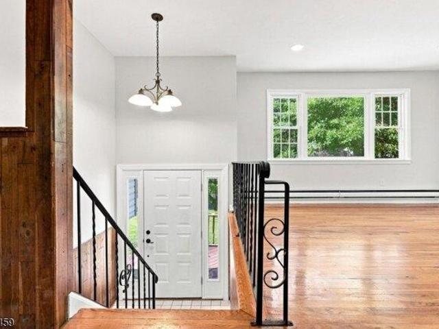 house with 3 bedroom, Hopatcong NJ ES105255732