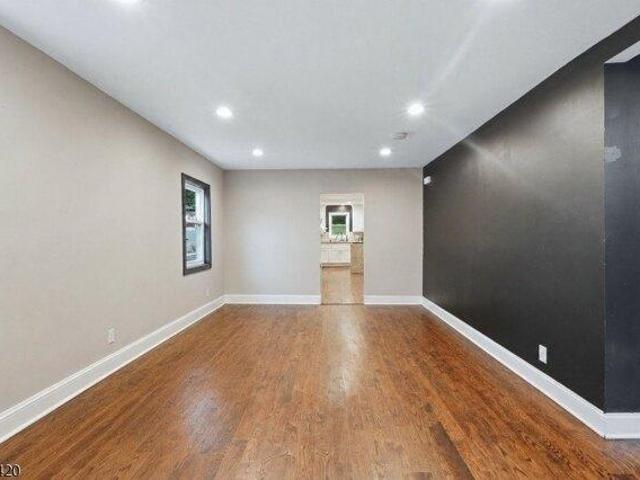 house with 3 bedroom, Hopatcong NJ ES105256177