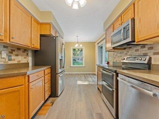 house with 3 bedroom, Hopatcong NJ ES105278434