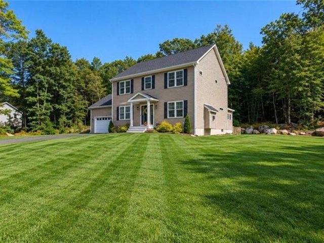 house with 3 bedroom, Hopkinton RI ES105552991