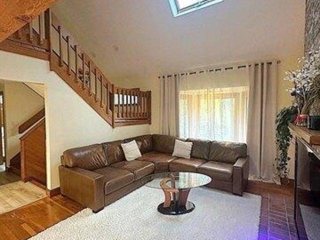 house with 3 bedroom, Hudson MA ES104266506