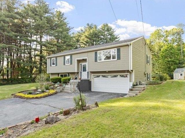 house with 3 bedroom, Hudson MA ES104299277