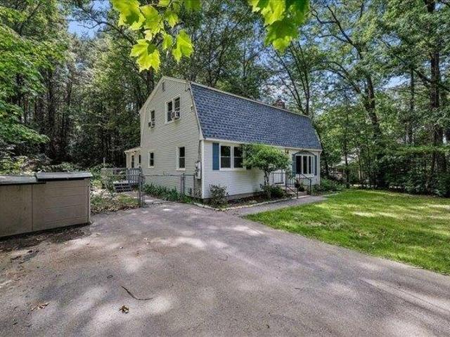 house with 3 bedroom, Hudson NH ES104376754