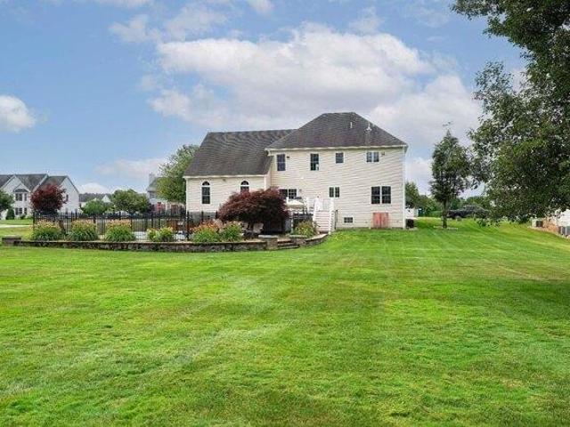 house with 3 bedroom, Hudson NH ES105574047