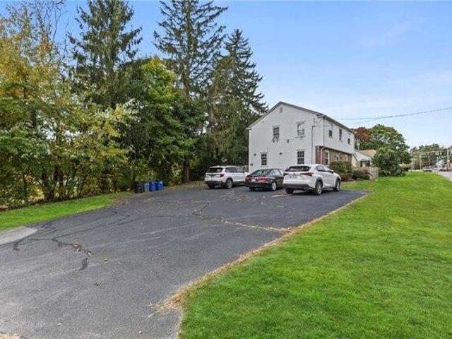 house with 3 bedroom, Johnston RI ES103501130