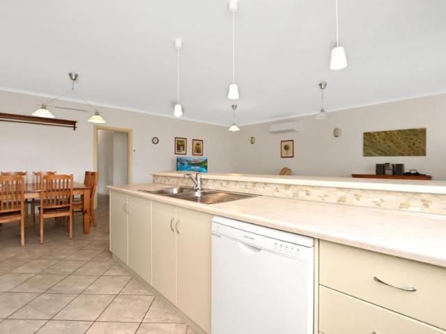 House 3 Bedroom For Rent Kingscote, SA 575000 ES102590921