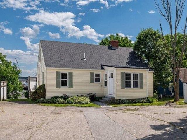 house with 3 bedroom, Kittery ME ES105496492