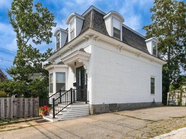 house with 3 bedroom, Kittery ME ES105534490