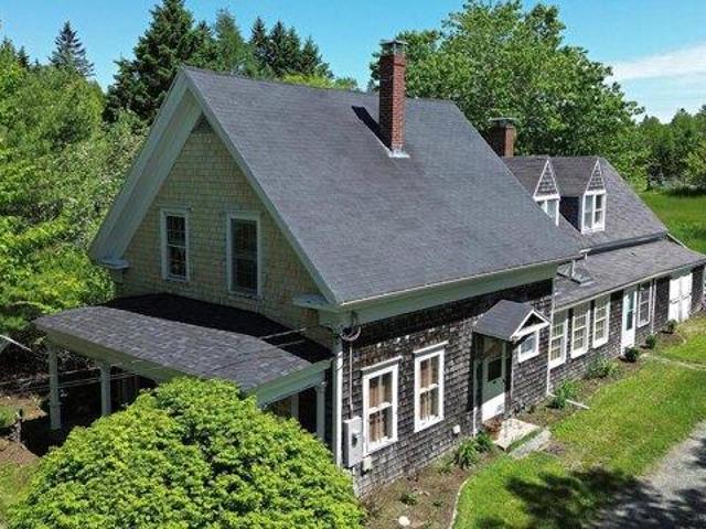 house with 3 bedroom, Lamoine ME ES105695618