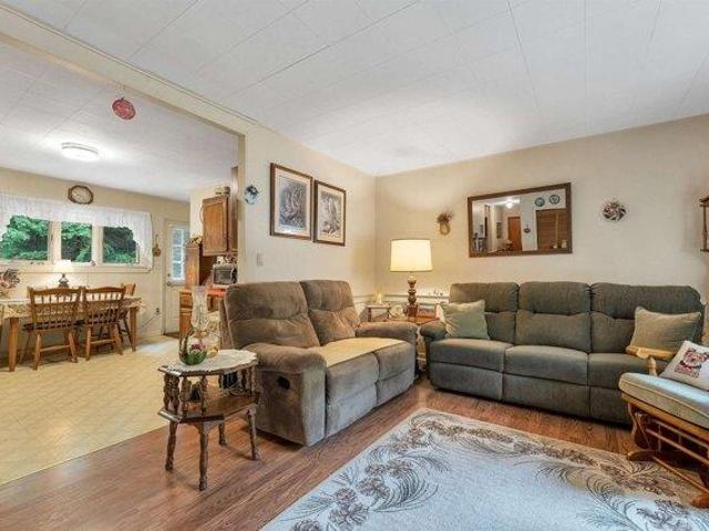 house with 3 bedroom, Laconia NH ES105443190
